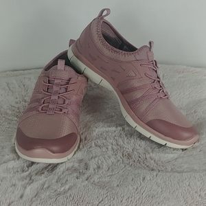 Mauve Skechers Walking Shoes